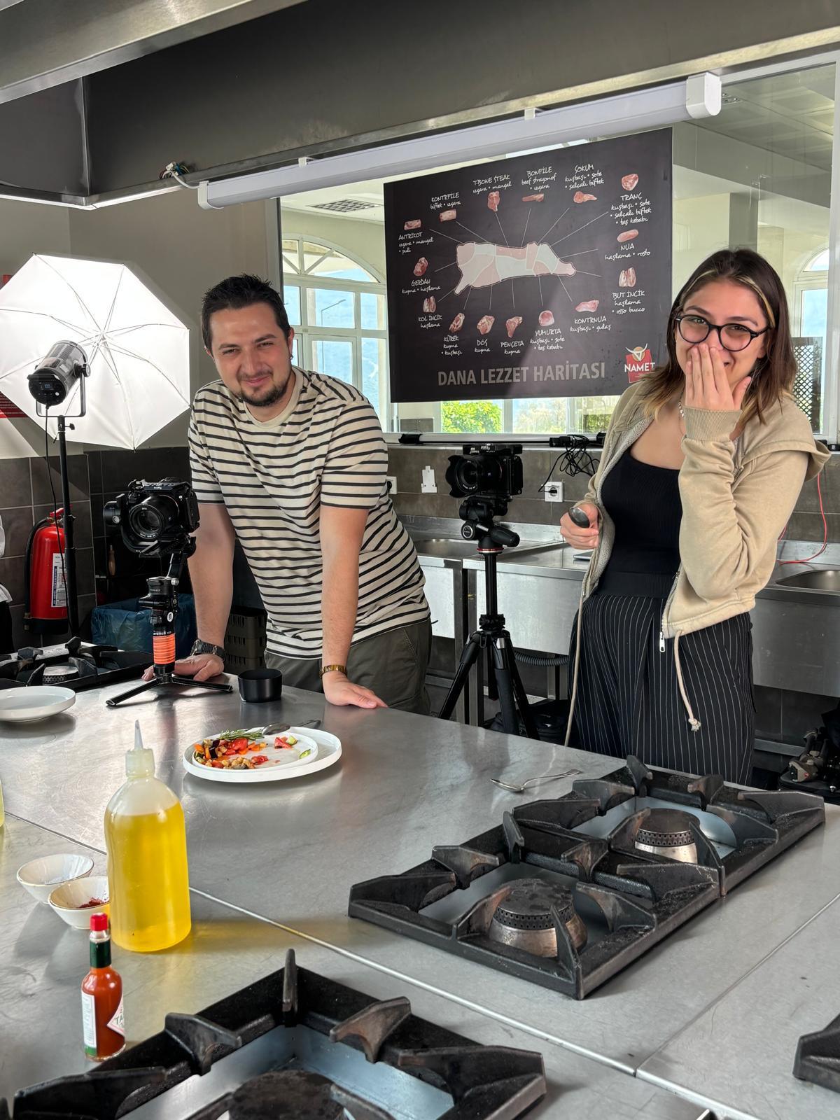  Video Recordings of Recipes 